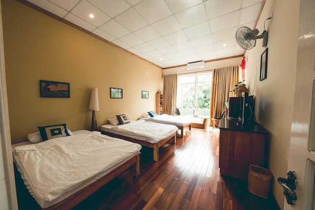 ヒルサイド ホームステイ フエ - トリプル ルーム トップ アパートメント