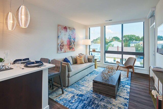 グローバル ラグジュアリー スイーツ クラレンドン メトロ