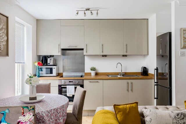 デュープレックス アパートメント ウィズ パティオ イン メリルボーン