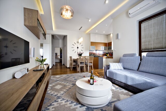 P&O アパートメンツ ヤャナ カジミエルサ