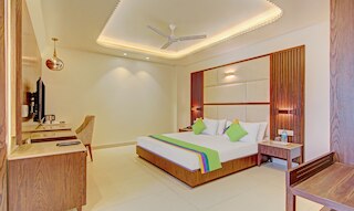 トリーボ プレミアム リラックス イン パテル ナガー