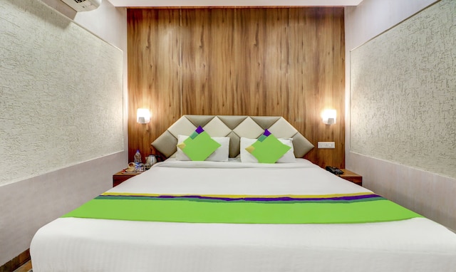 トリーボ トレンド クレセント レジデンシー