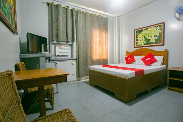 OYO 722 スラチ ハット イン