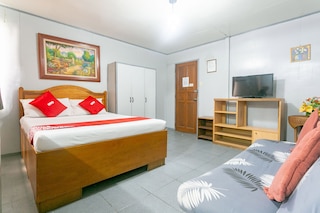 OYO 722 スラチ ハット イン