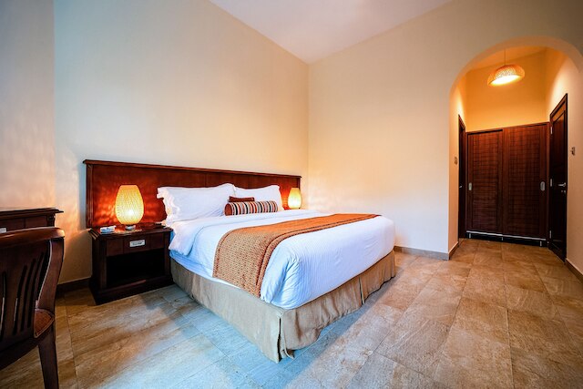 Uム アル クワェイン ビーチ ホテル