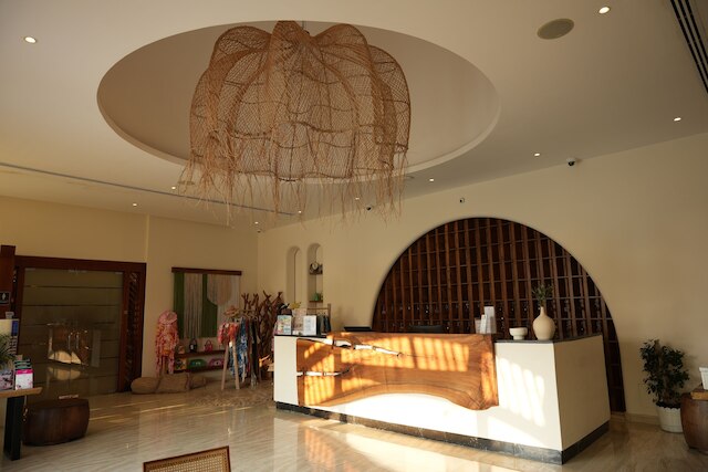 Uム アル クワェイン ビーチ ホテル