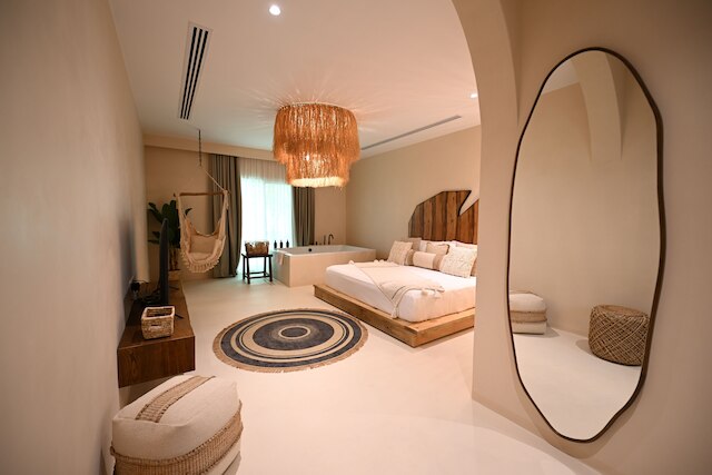 Uム アル クワェイン ビーチ ホテル