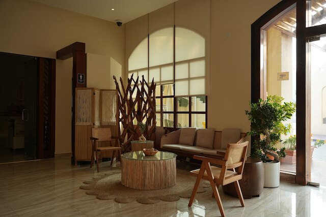 Uム アル クワェイン ビーチ ホテル