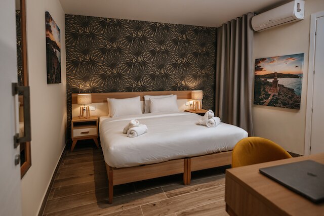 タ' テレザ イン マヌエル ディメッチ