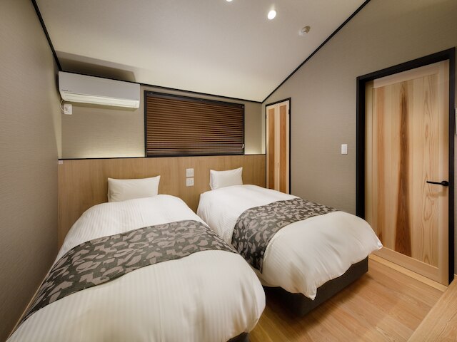 紡 伏見稲荷猪目邸