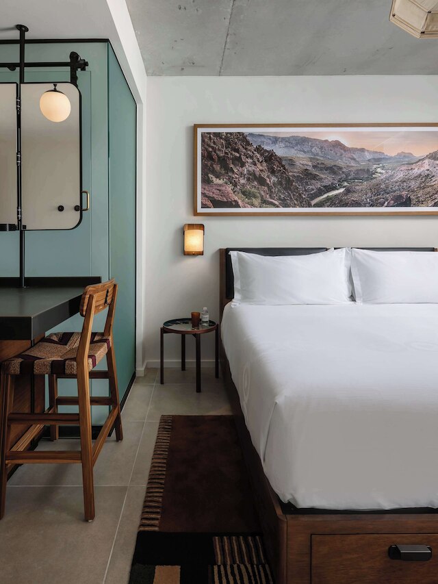 トミー オースティン パート オブ JDV バイ ハイアット