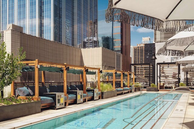 トミー オースティン パート オブ JDV バイ ハイアット