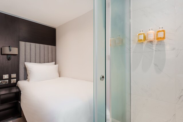 ローブ  ホテル ロンドン パディントン