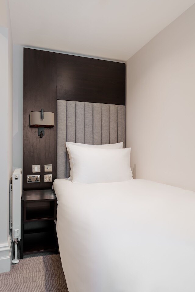 ローブ  ホテル ロンドン パディントン