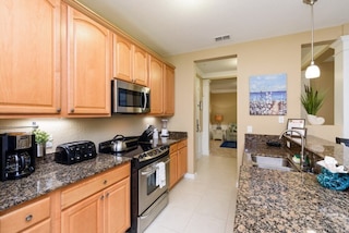 ビスタ ケイ リゾート ダイレクト コンドズ バイ ミレニアム マネジメント