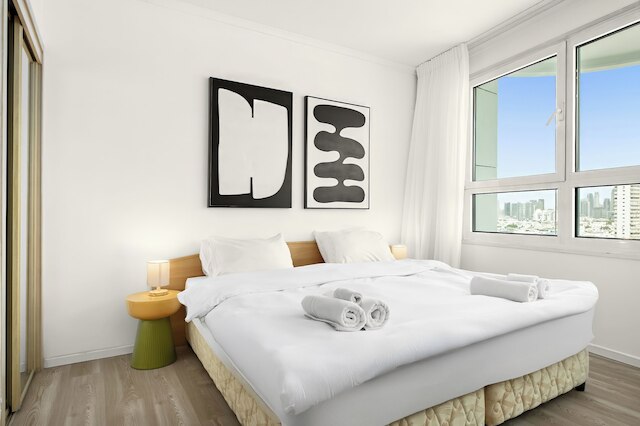 ビーチフロント ウィズ バルコニー アンド プール アクセス