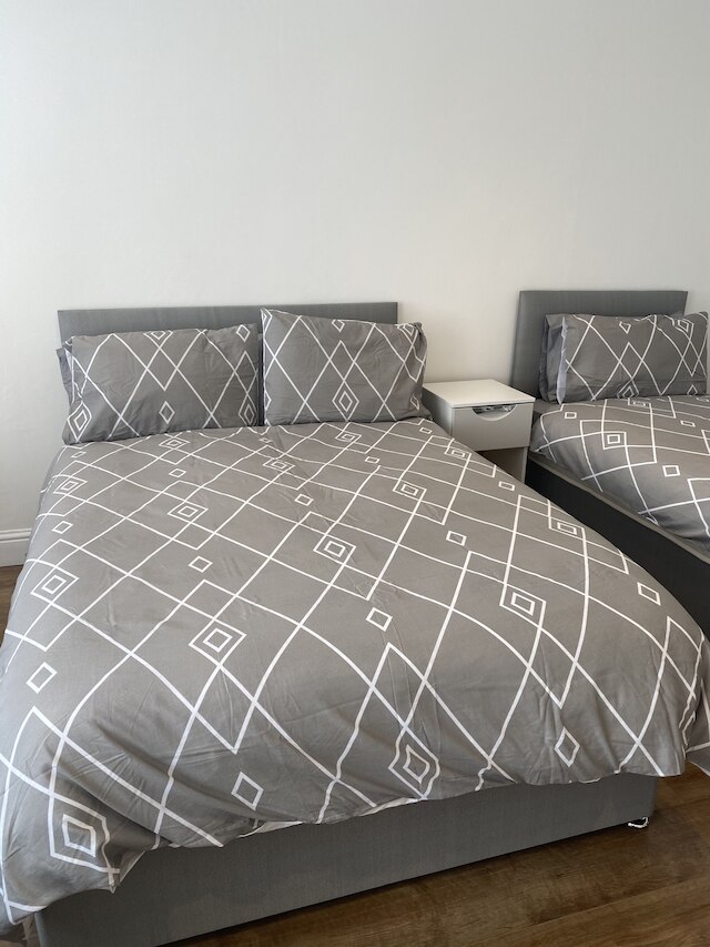 ラージ 3 ベッド ハウス スリープ 10 アンフィールド リバプール