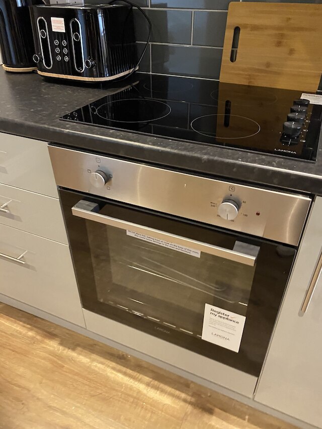 ラージ 3 ベッド ハウス スリープ 10 アンフィールド リバプール