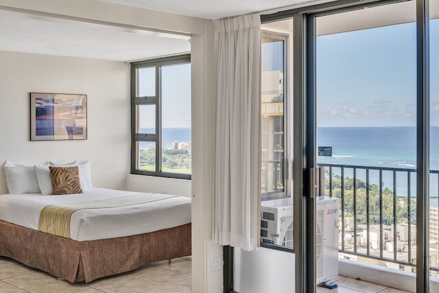 ワイキキ バニヤン コンド ウィズ パノラミック 37th フロア オーシャン ビューズ バイ ココ リゾート バケーション レンタルズ