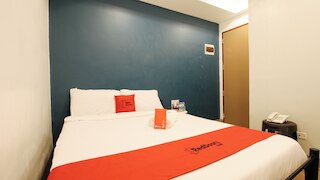 レッドドアーズ プラス アット サン マルセリーノ マラテ