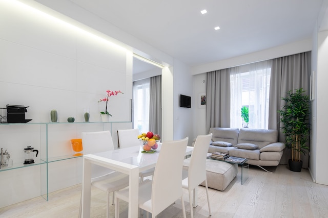 スイート ジャスミン バイ メガ