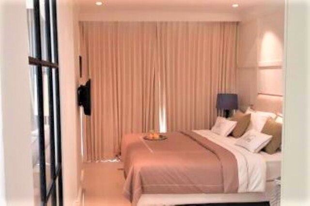 プラクス アパートメント バイ プラフィ & フレンズ