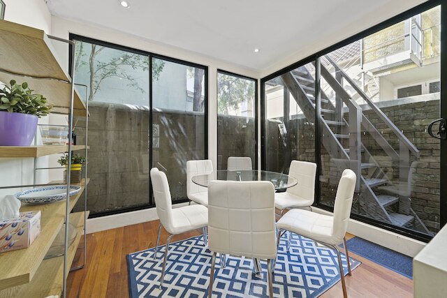 ライト フィルド チャーミング タウンハウス