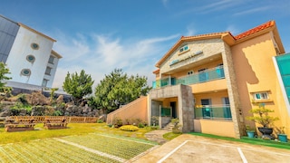 Jeju Badagreen Pension