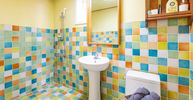 Ganghwa Hana & Alice spa Pension