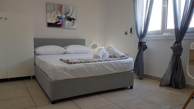 エラテン スカイ アパートメント