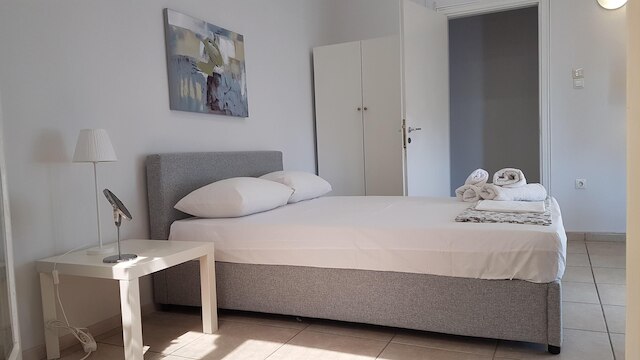 エラテン スカイ アパートメント