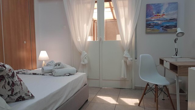 エラテン スカイ アパートメント