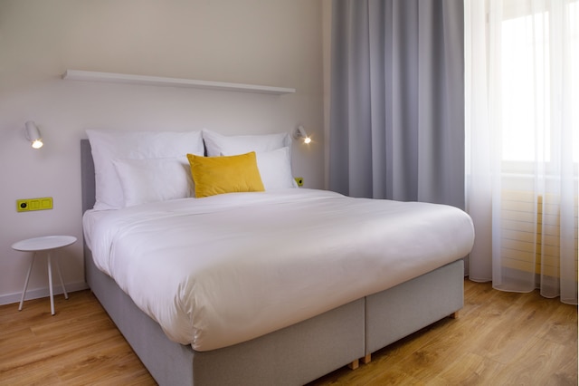 オレア プレイス セノ