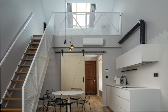 オレア プレイス セノ