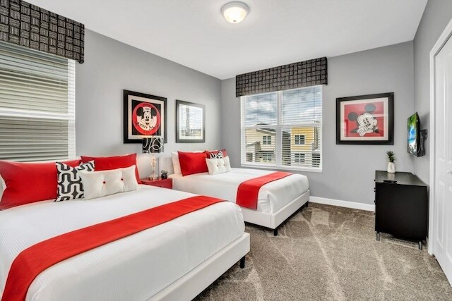 "ブティック" スタイルホーム ニアディズニー！ レッドオーニングによる 5 ベッドルームホーム