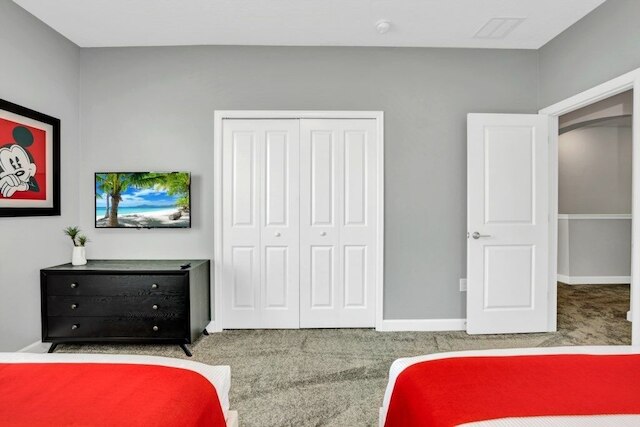 "ブティック" スタイルホーム ニアディズニー！ レッドオーニングによる 5 ベッドルームホーム