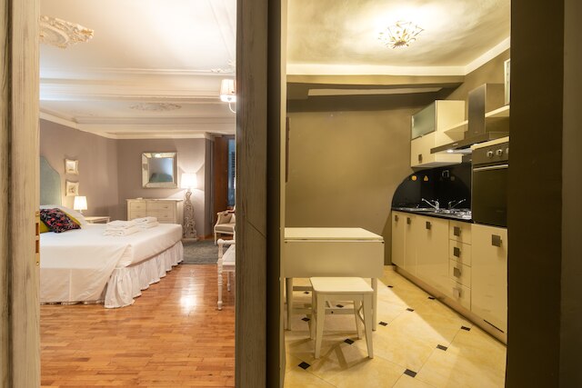 ウフィツィ ロマンティック フラット バイ Mmega