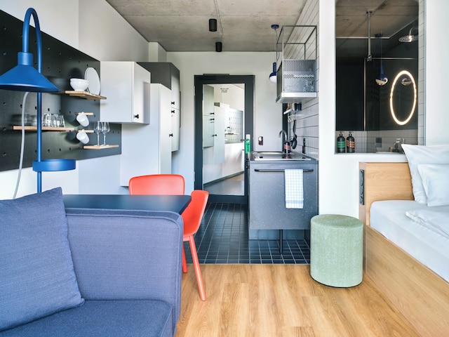 ステイリー フランクフルト ザクセンハウゼン