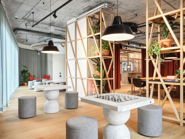 ステイリー フランクフルト ザクセンハウゼン