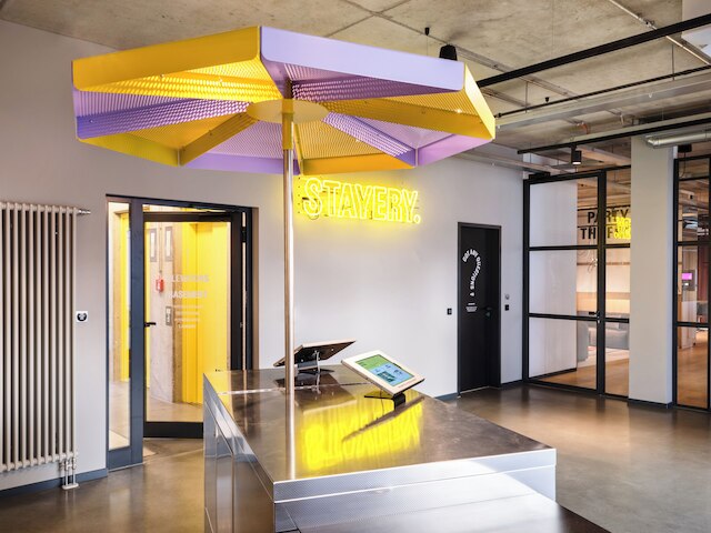 ステイリー フランクフルト ザクセンハウゼン