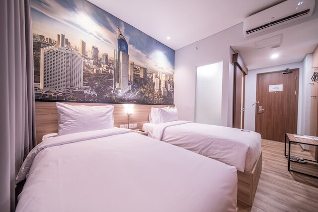 オール・ナイト＆デイ・レジデンス - ケボン・ジェルク