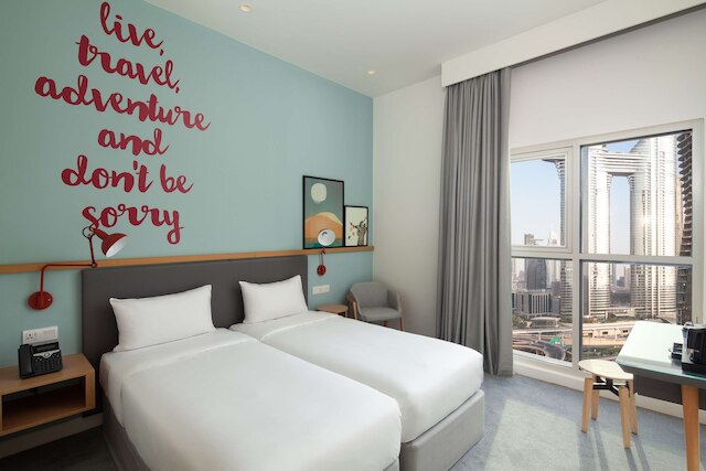 ローブ シティ ウォーク