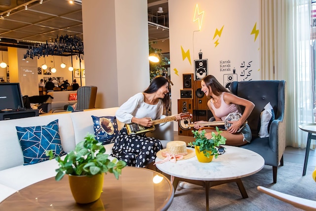 ローブ シティ ウォーク