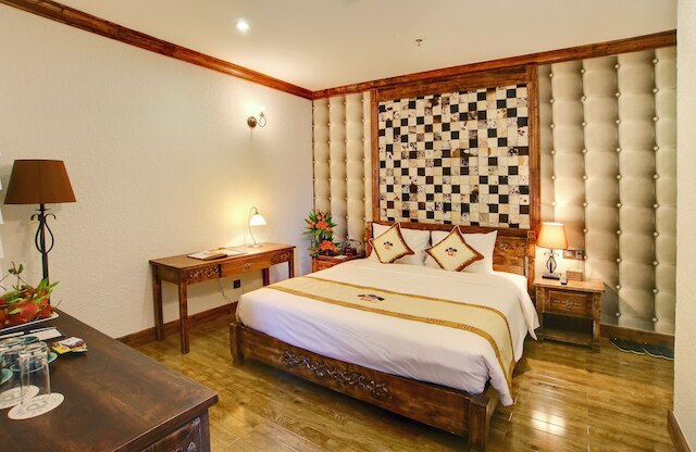 セブンティーン サルーン ホテル