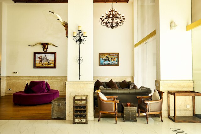 セブンティーン サルーン ホテル