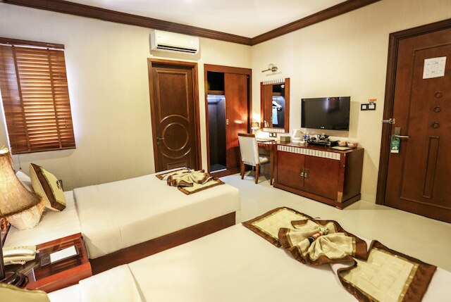 セブンティーン サルーン ホテル