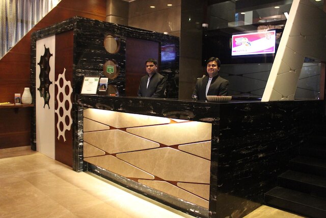 ホテル コスモポリタン アフマダーバード