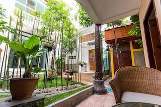 チャンモイ ハウス (リトル ビレッジ)