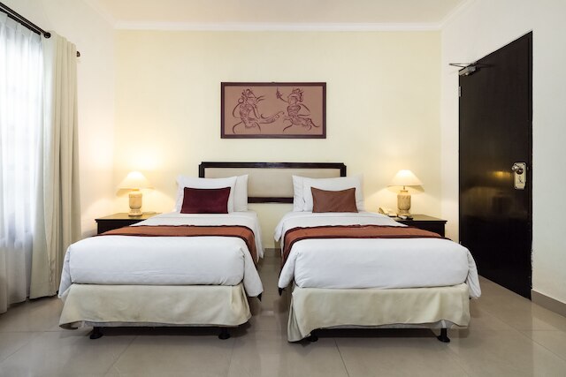 サリナンデ ホテル