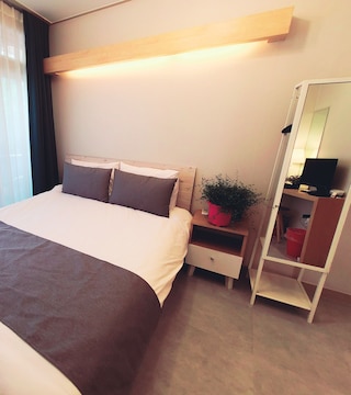 DW デザイン レジデンス